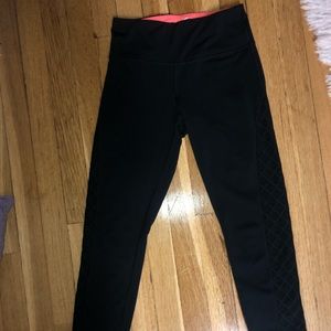 black cropped leggings